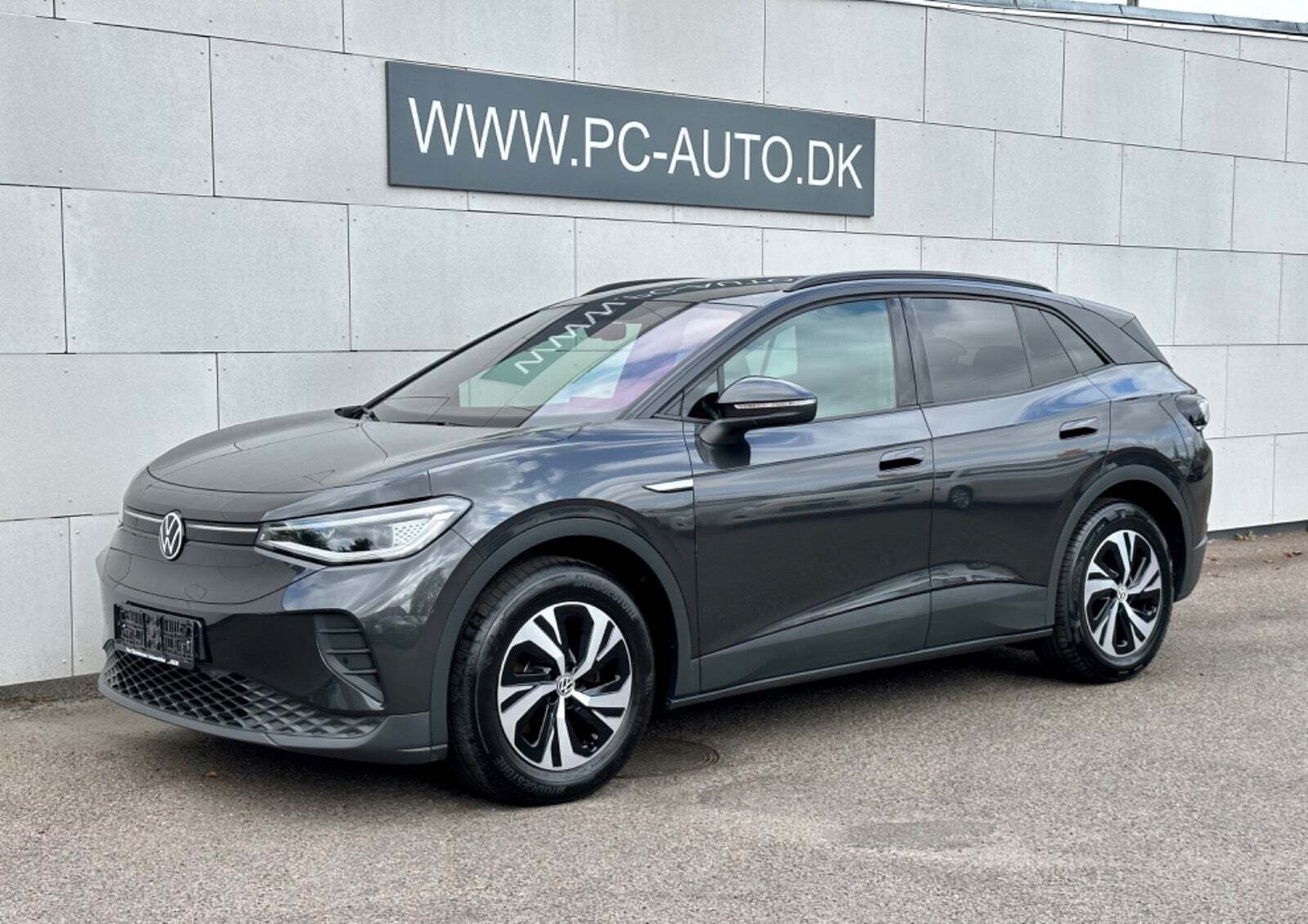 Grå VW ID.4 fra 2021