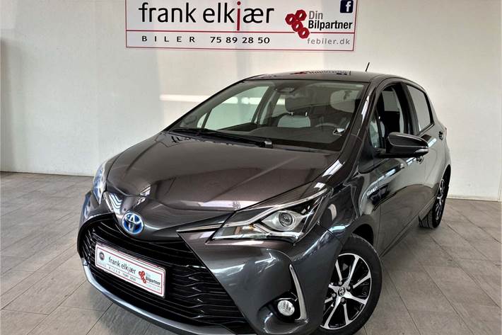 Grå Toyota Yaris fra 2019