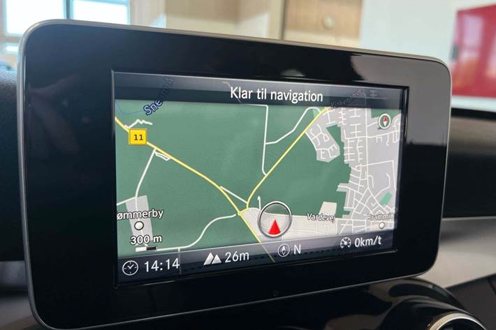 Brun Mercedes C220 d fra 2017