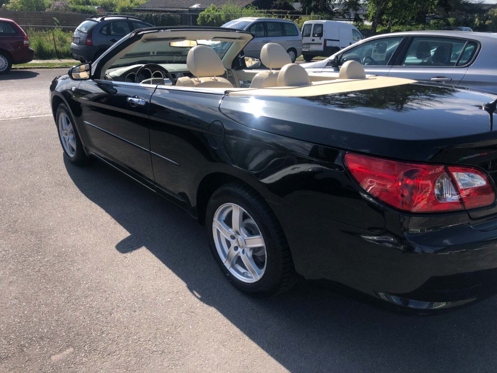 Grå Chrysler Sebring fra 2009