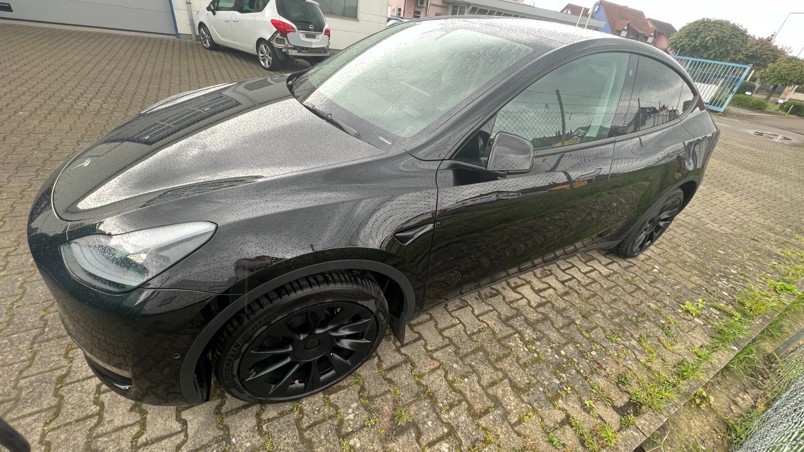 Tesla Model Y Long Range