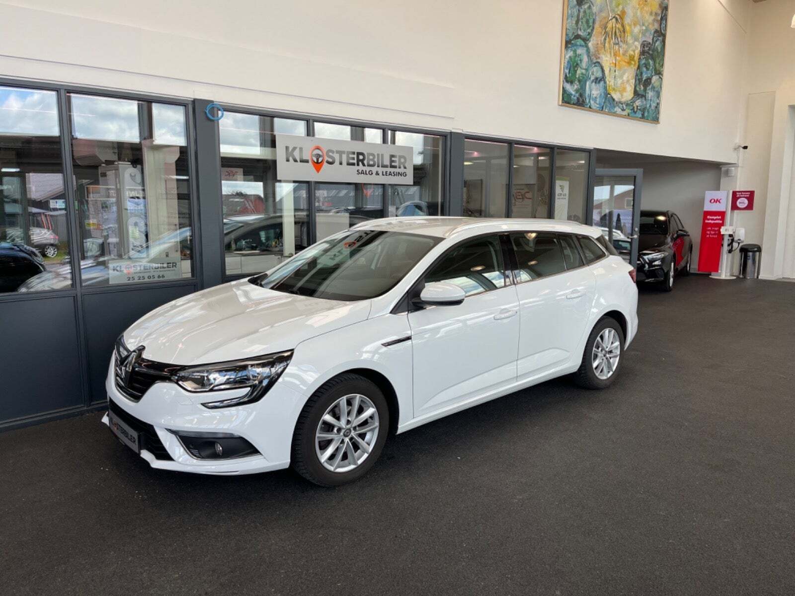 Hvid Renault Megane IV fra 2018