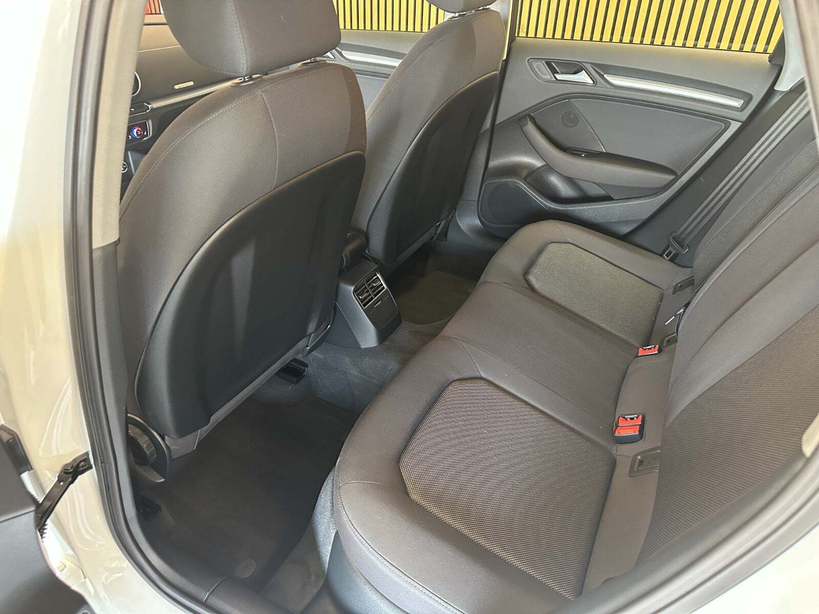 Hvid Audi A3 fra 2017