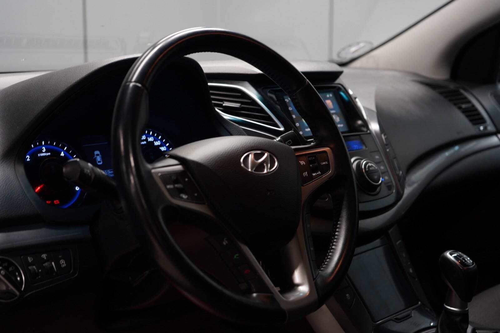 Grå Hyundai i40 fra 2015