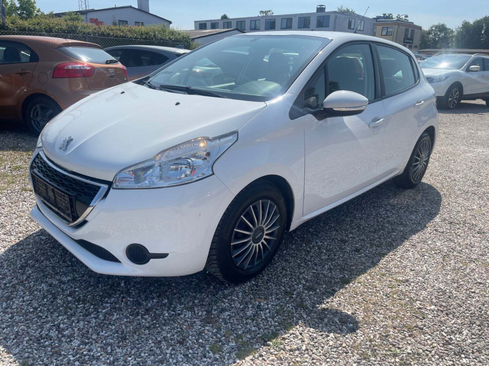 Hvid Peugeot 208 fra 2014