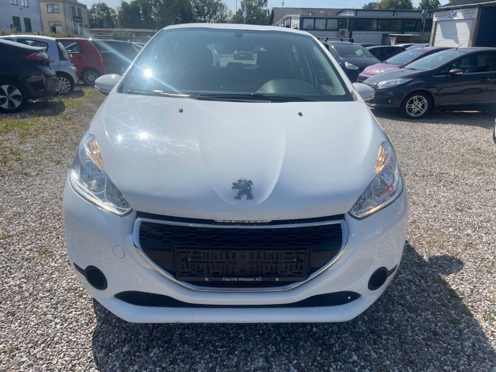 Hvid Peugeot 208 fra 2014