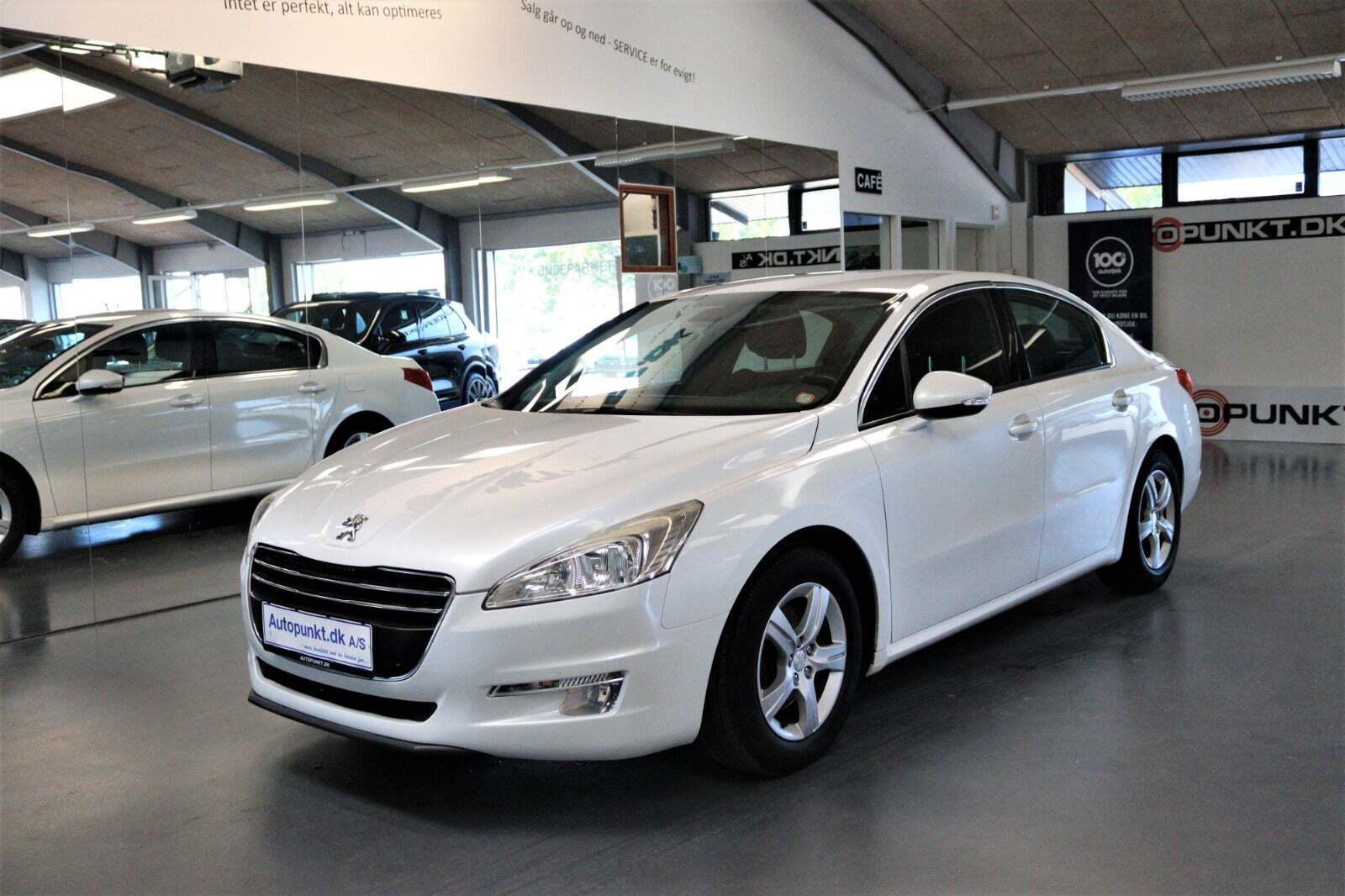 Hvid Peugeot 508 fra 2012