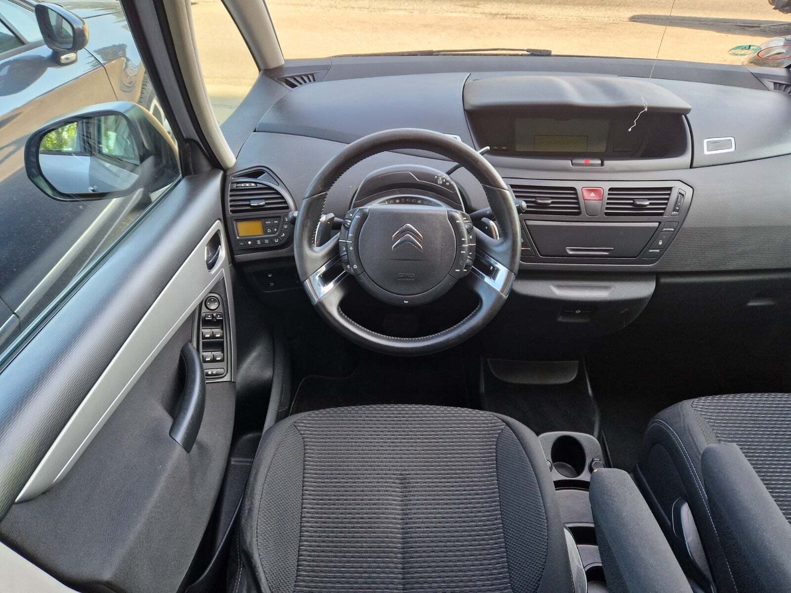 Grå Citroën Grand C4 Picasso fra 2011