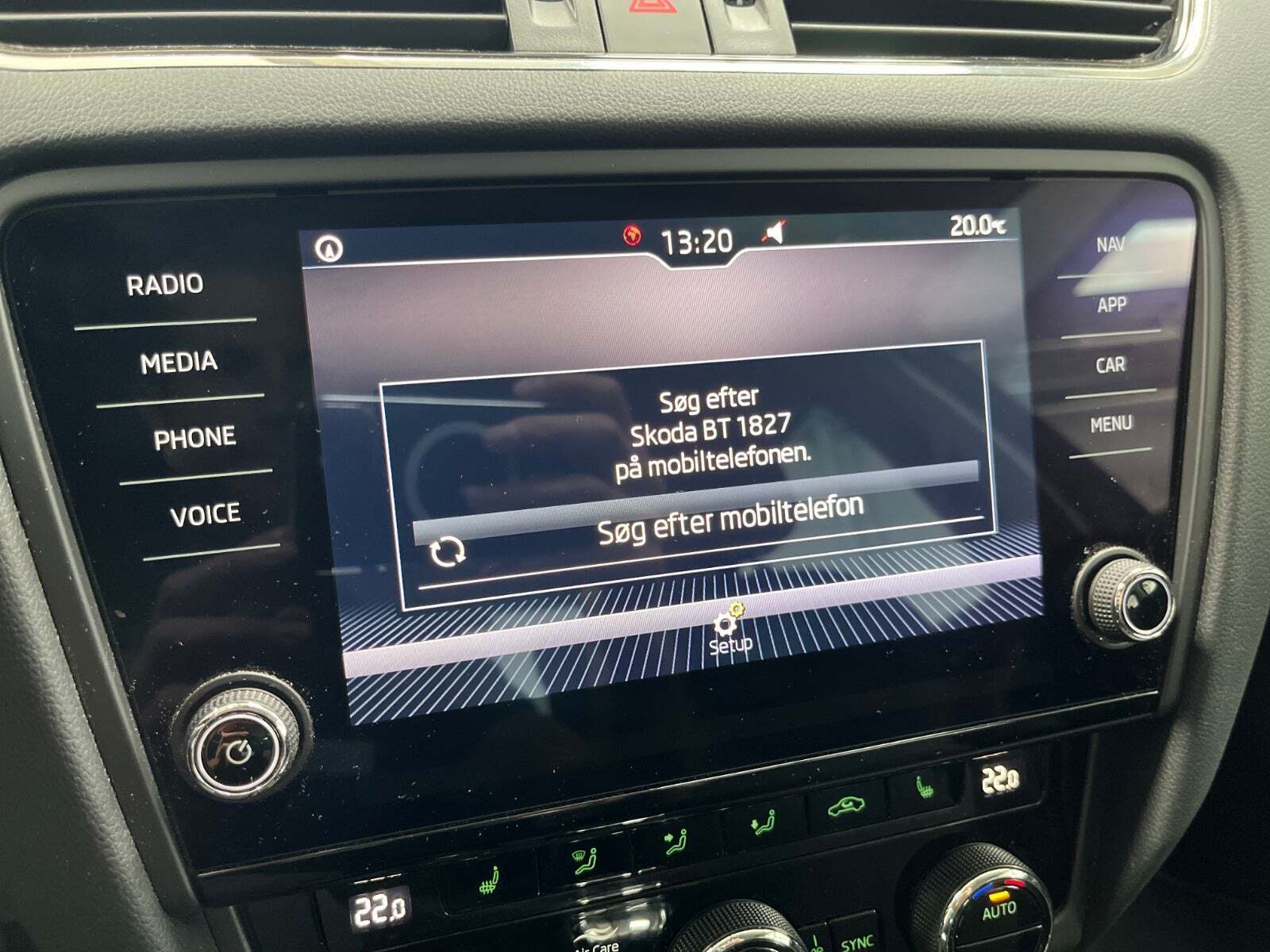 Grå Skoda Octavia fra 2020