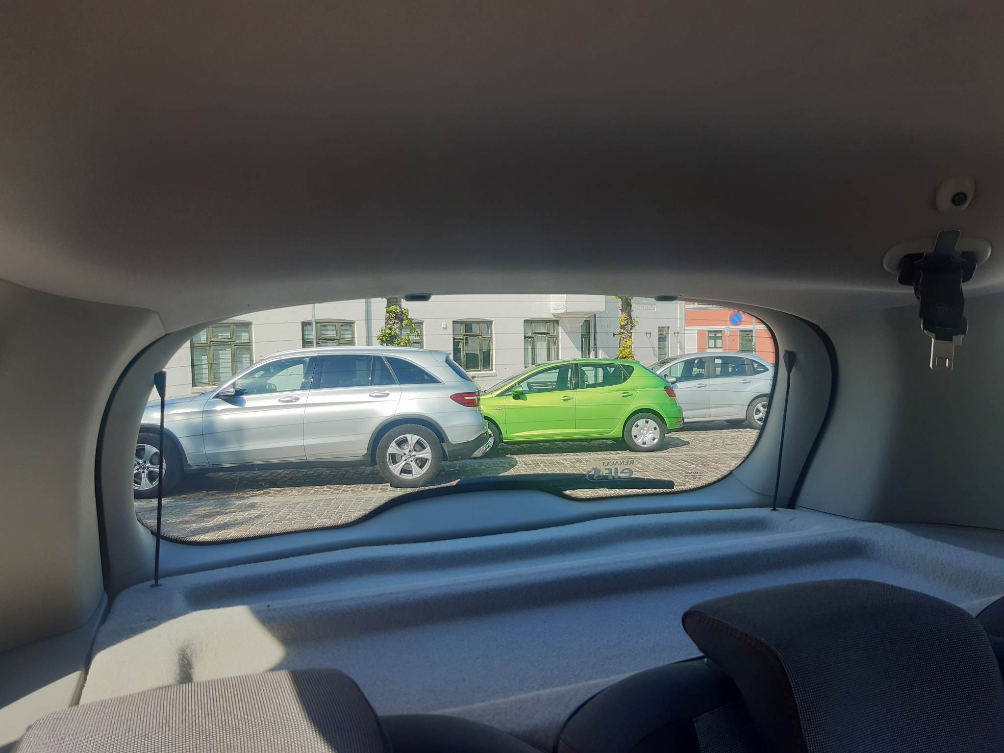 Grå Renault Scenic III fra 2012