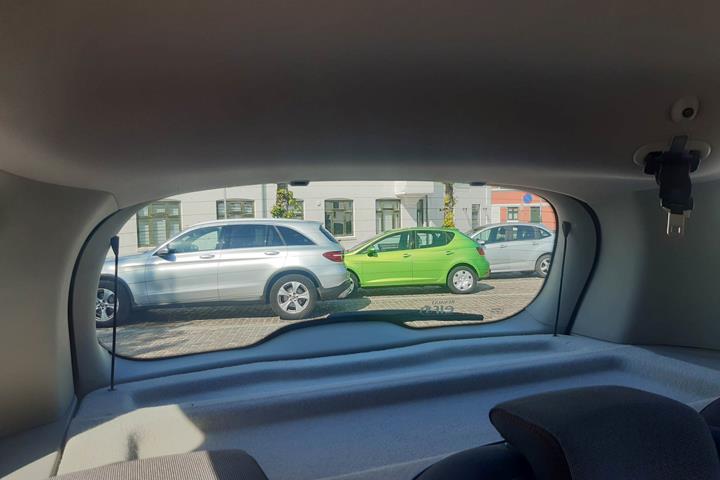 Grå Renault Scenic III fra 2012