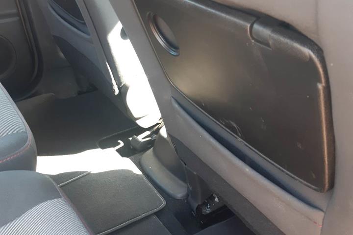 Grå Renault Scenic III fra 2012