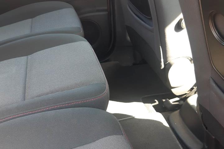 Grå Renault Scenic III fra 2012