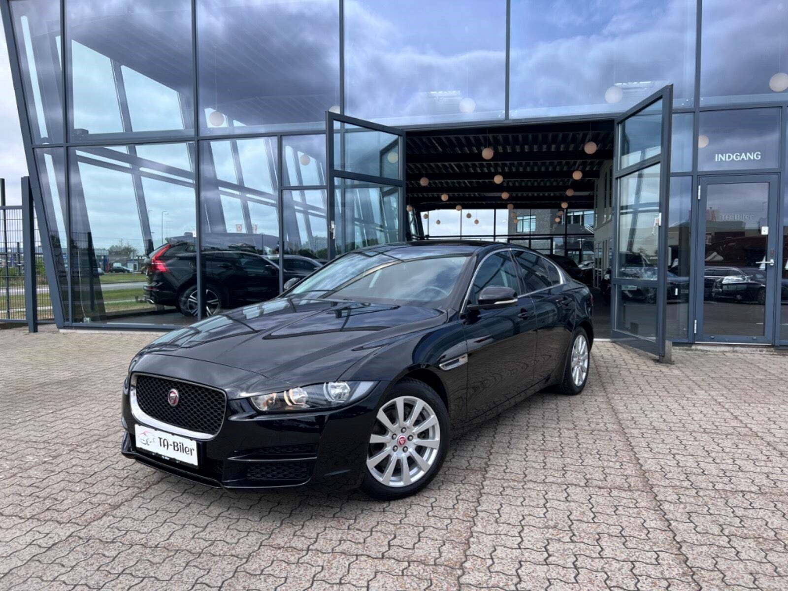 Guide til Jaguar XE D180 S AWD (Årgang 06/2019 - 10/2020)