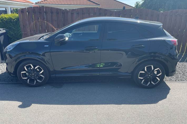 Sort Ford Puma fra 2022