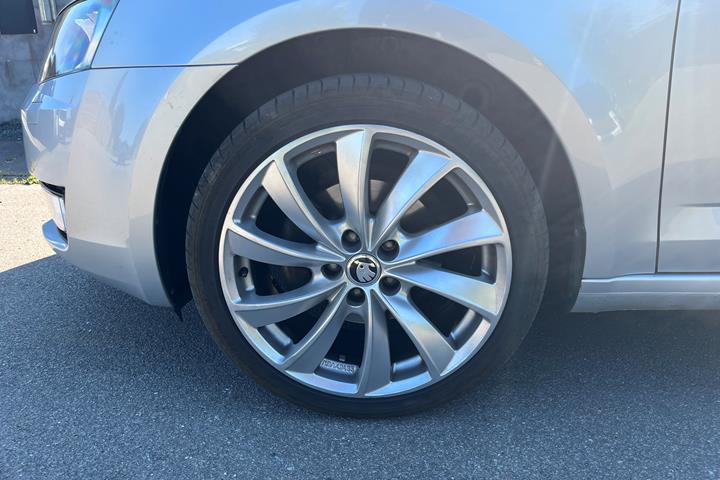 Sølv Skoda Octavia fra 2016