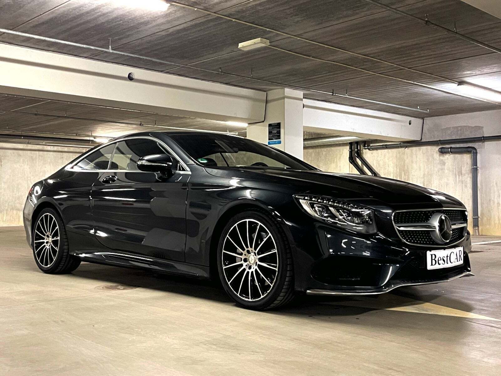 Sort Mercedes S500 fra 2016