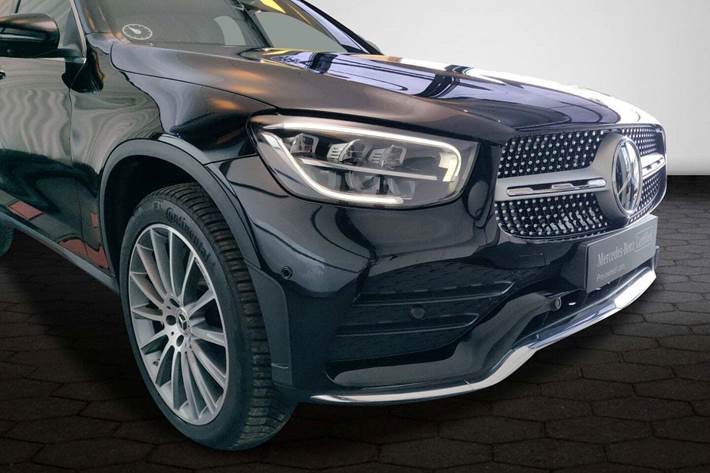 Sort Mercedes GLC300 de fra 2022