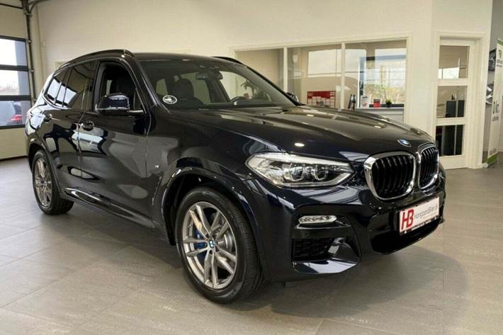 Sort BMW X3 fra 2019 set udefra