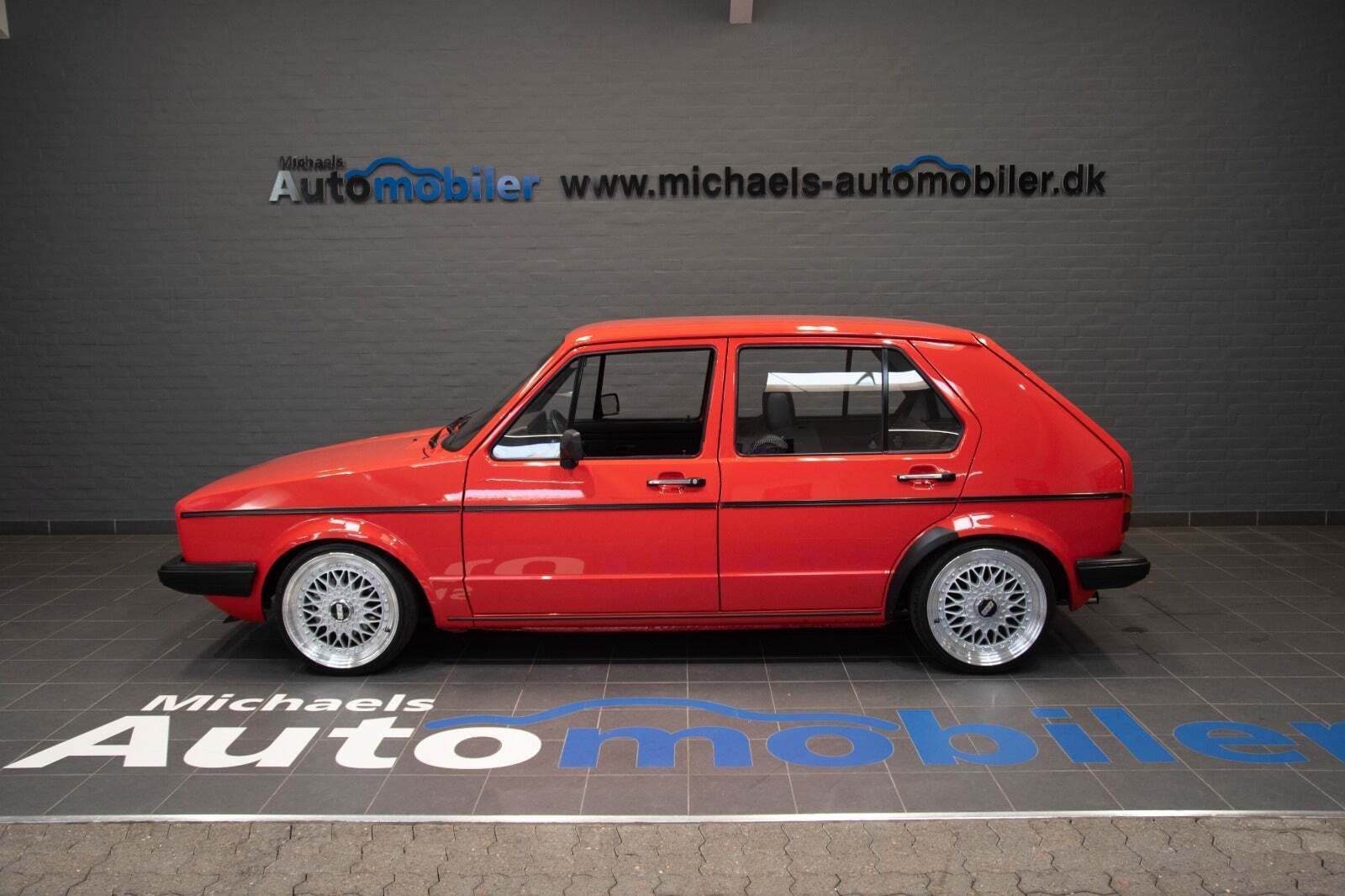 Rød VW Golf I fra 1983