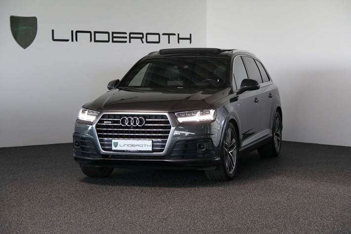Grå Audi Q7 fra 2016
