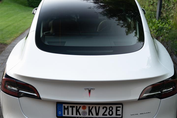 undefined Tesla Model 3 fra 2022