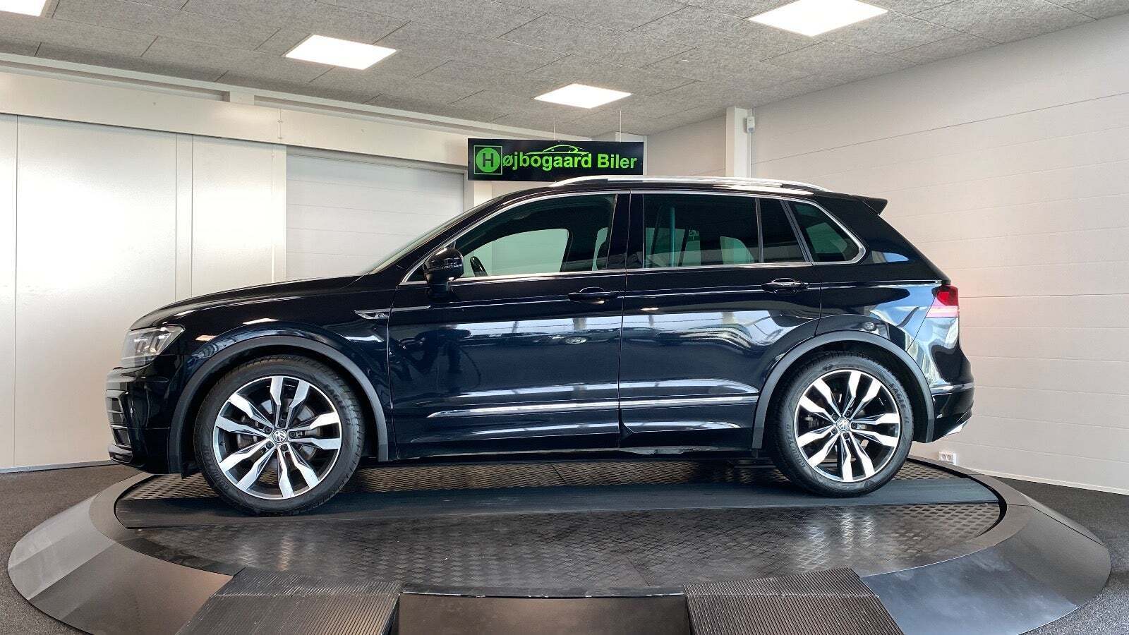 Sort VW Tiguan fra 2018