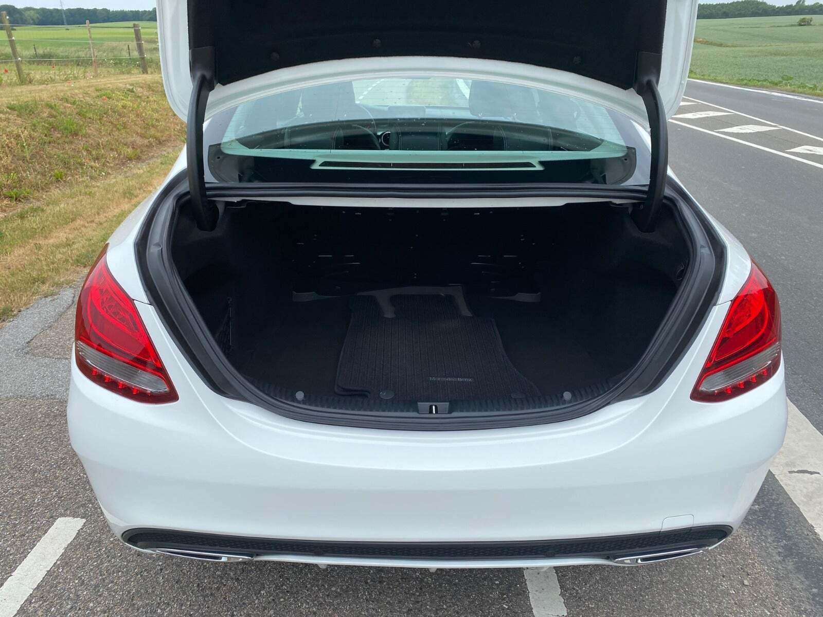 Hvid Mercedes C220 d fra 2016