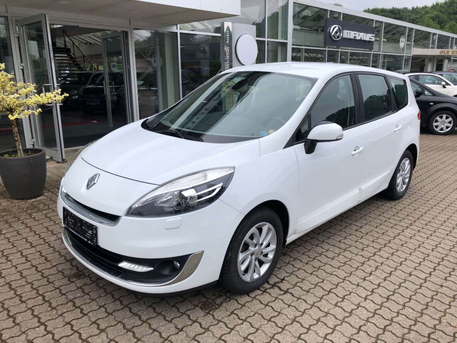 Hvid Renault Grand Scenic III fra 2012