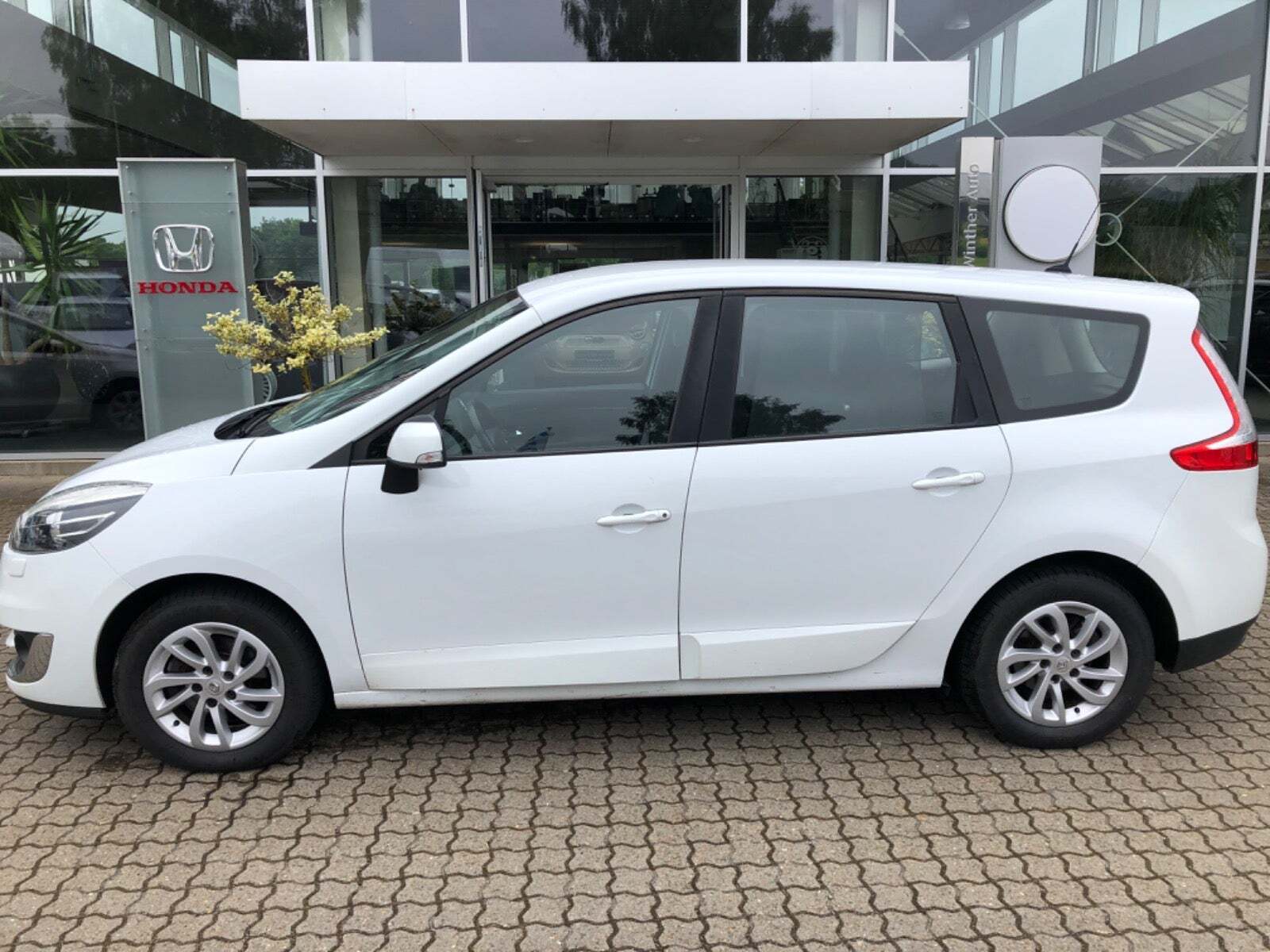 Hvid Renault Grand Scenic III fra 2012