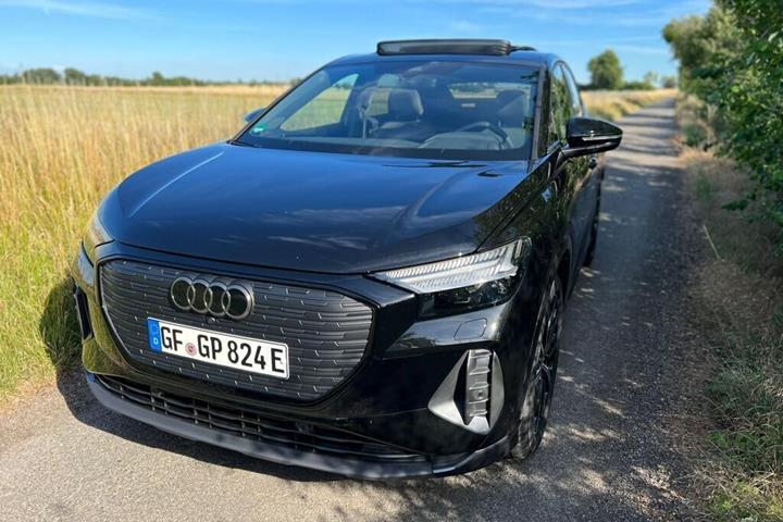 Sort Audi Q4 e-tron fra 2022