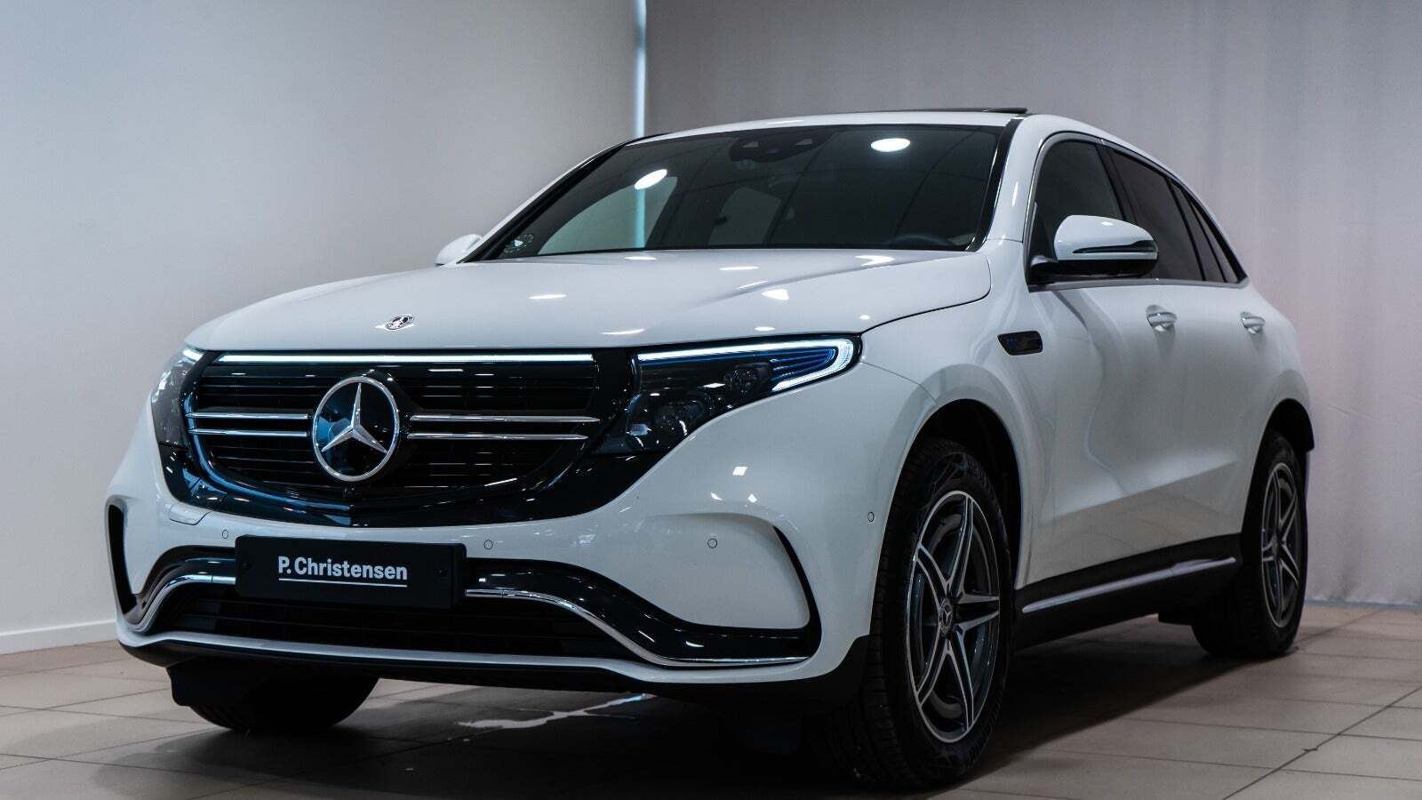 Hvid Mercedes EQC400 fra 2023