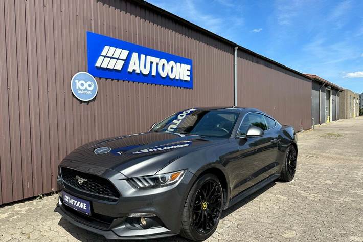 Grå Ford Mustang fra 2015
