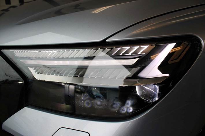 Grå Audi Q4 e-tron fra 2022