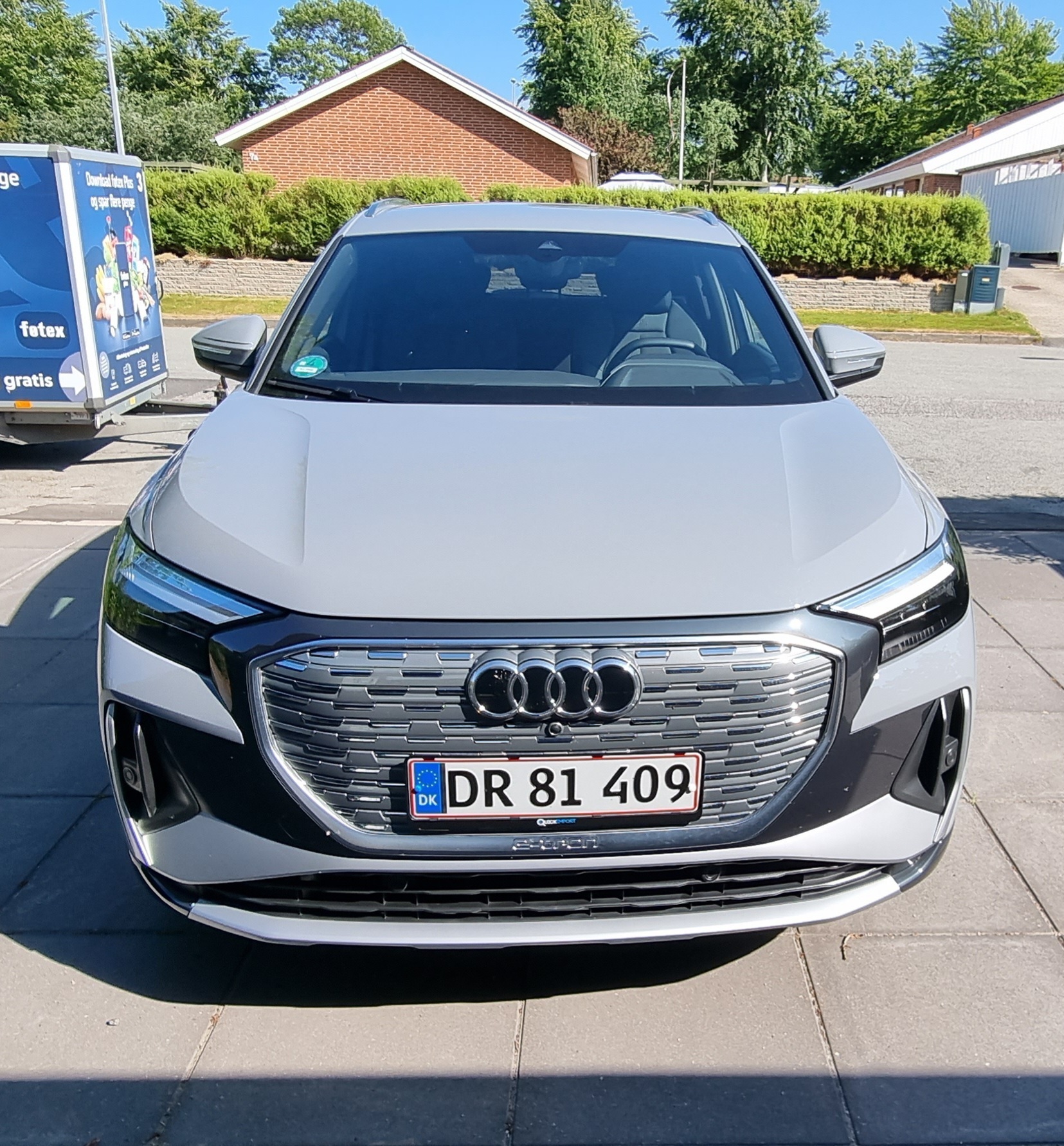 Grå Audi Q4 fra 2022