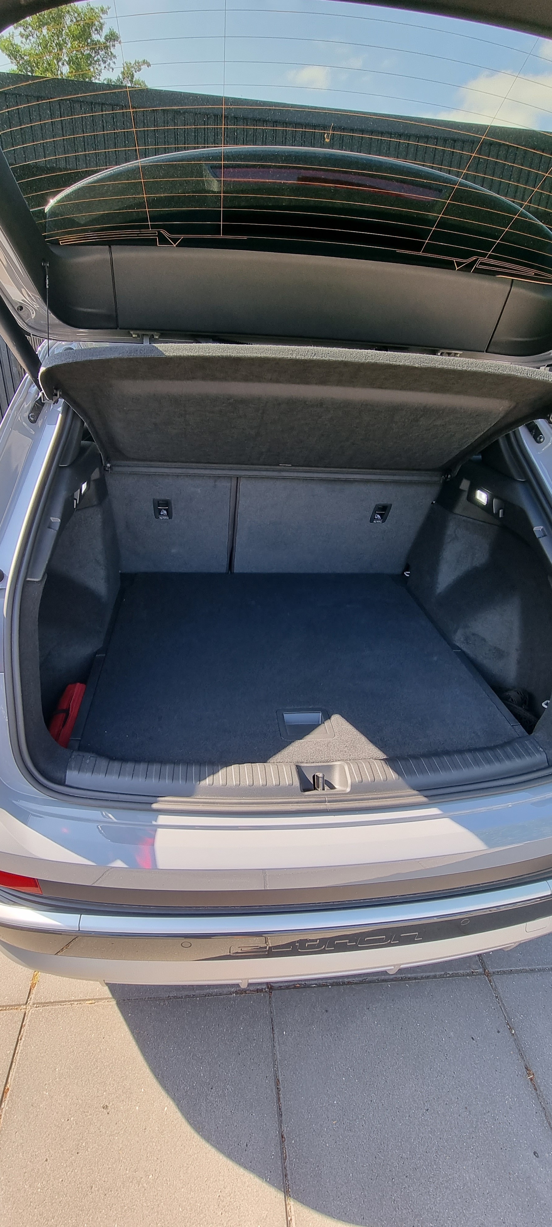 Grå Audi Q4 fra 2022