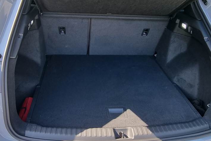 Grå Audi Q4 fra 2022