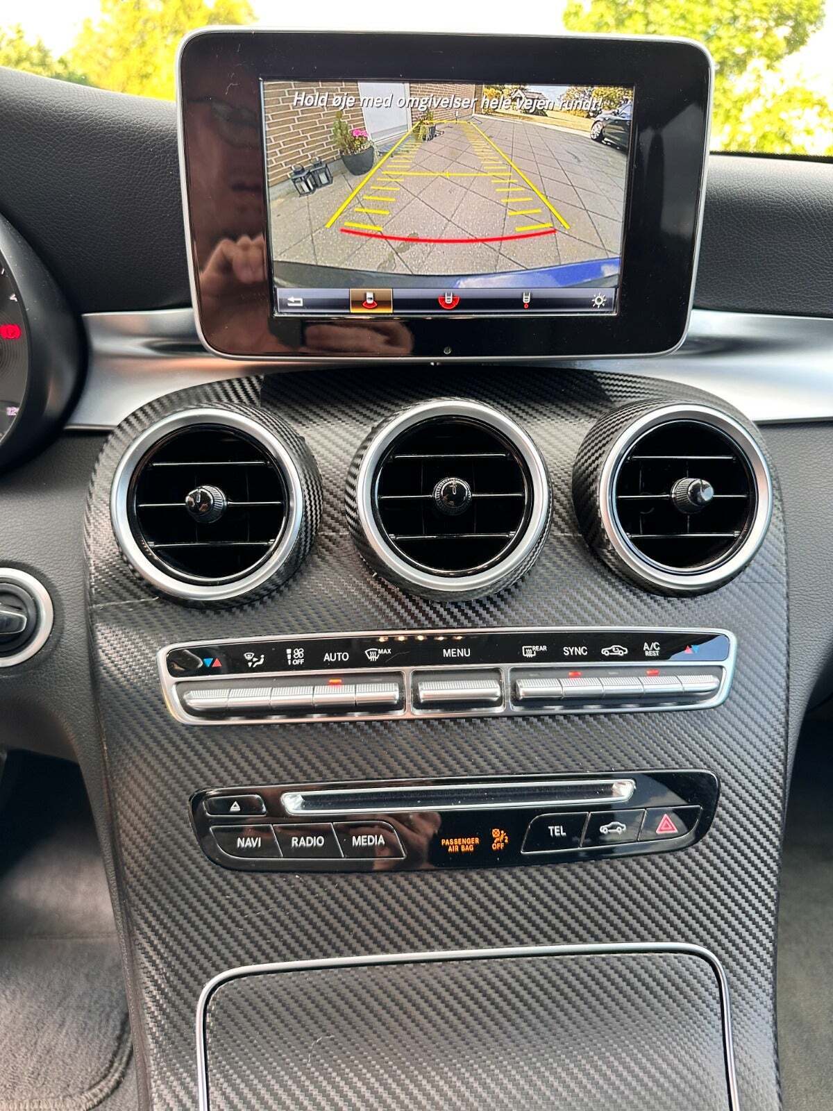 Grå Mercedes C200 d fra 2016