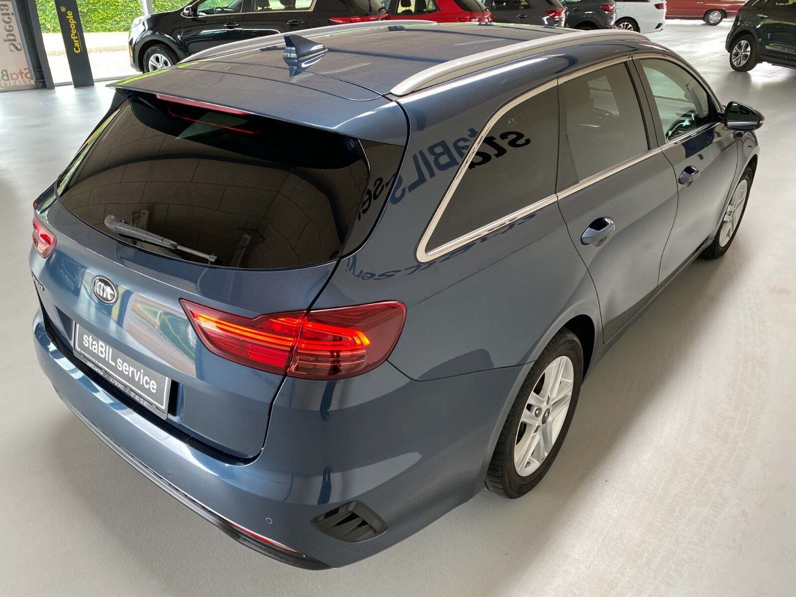 Blå Kia Ceed fra 2019