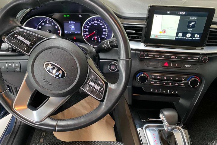Blå Kia Ceed fra 2019
