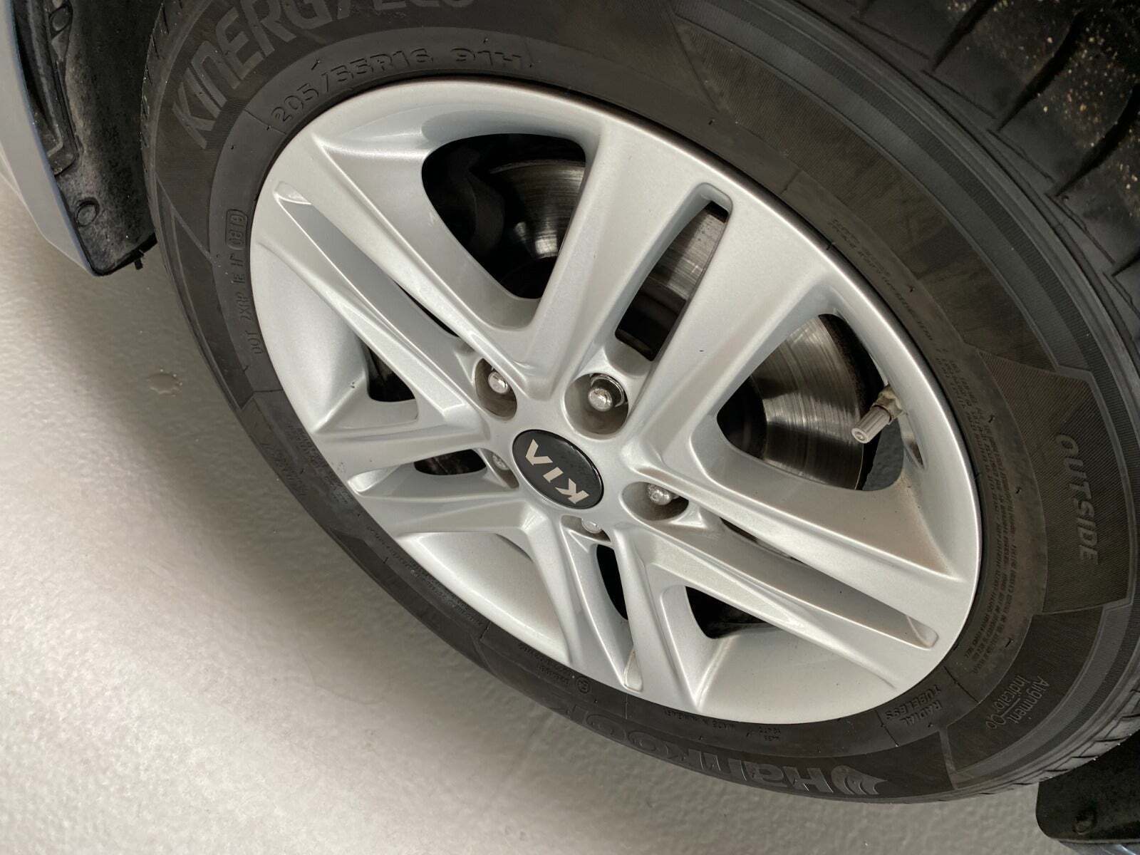 Blå Kia Ceed fra 2019