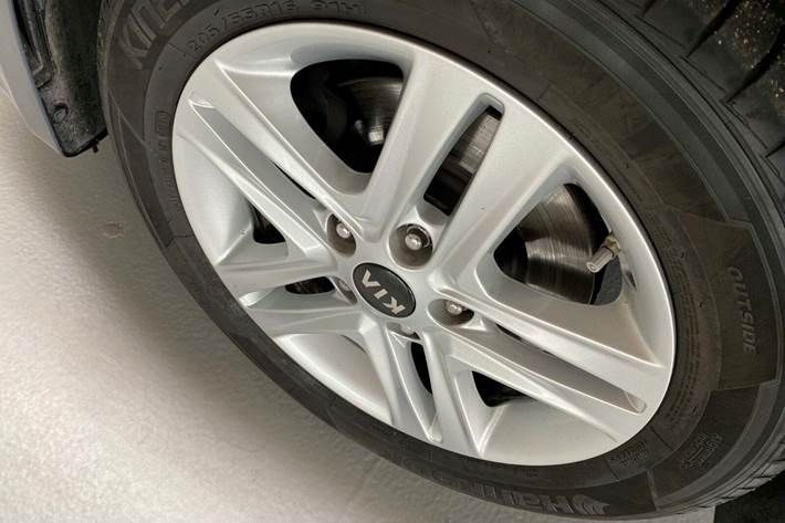 Blå Kia Ceed fra 2019