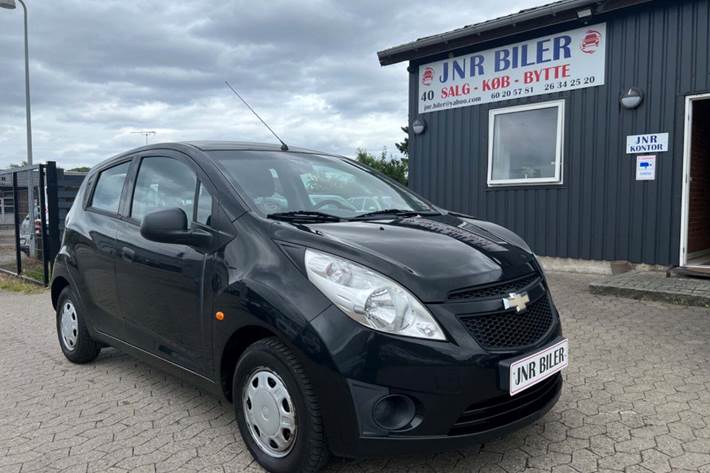 undefined Chevrolet Spark fra 2012 set udefra