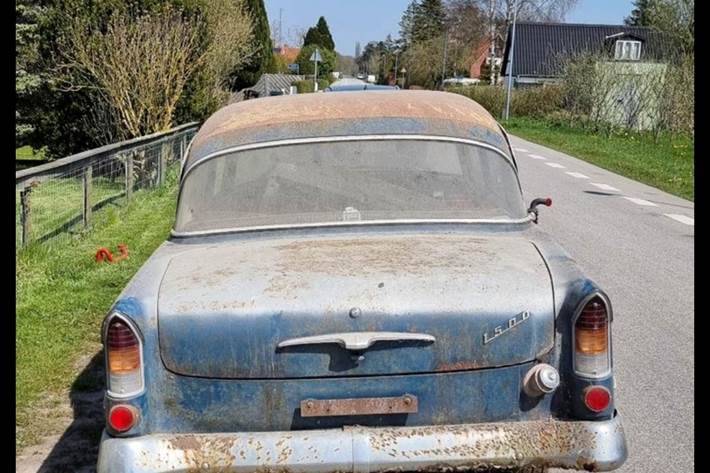 Blå Opel Rekord fra 1962