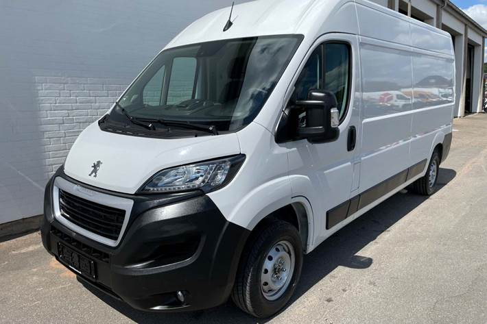 undefined Peugeot Boxer 335 fra 2023 set udefra