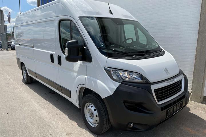undefined Peugeot Boxer 335 fra 2023 set udefra