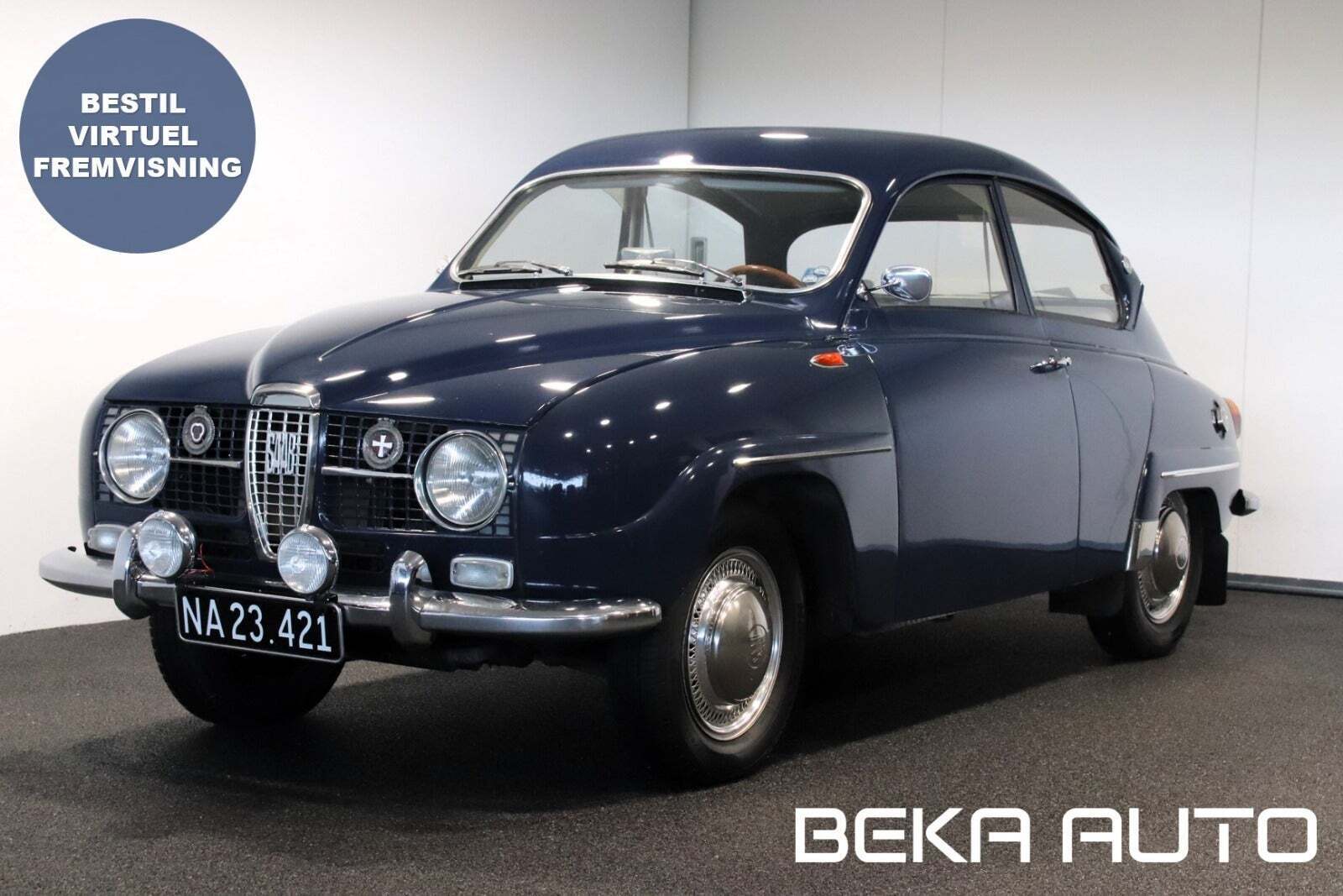 Blå Saab 96 fra 1964