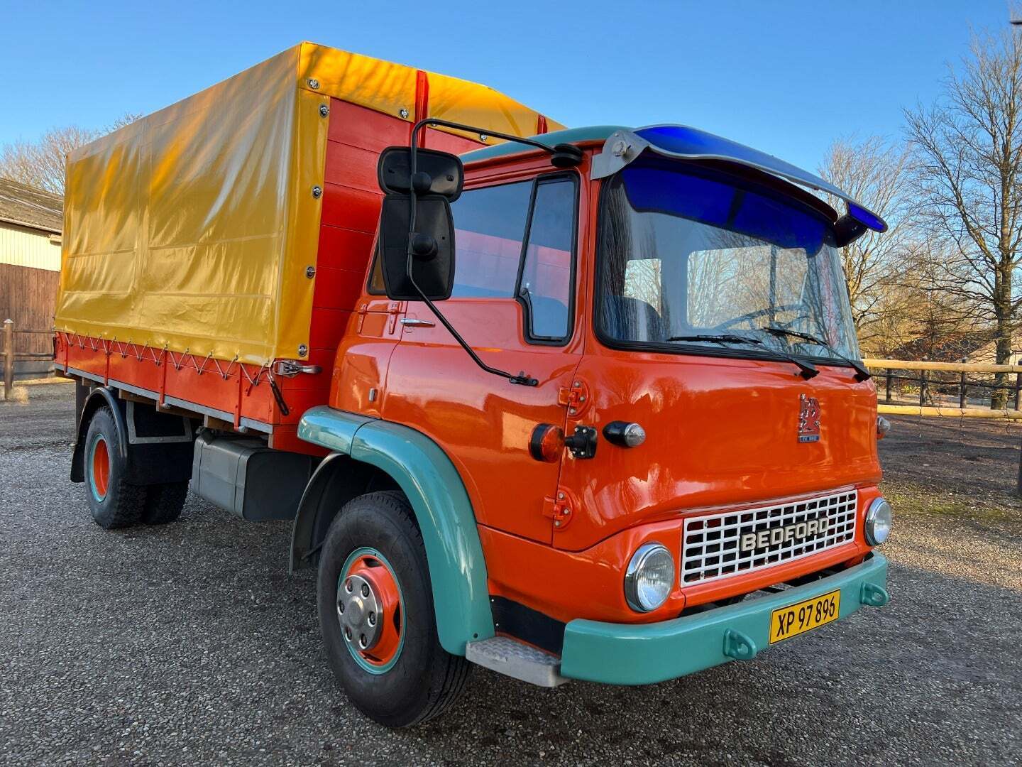 Orange Bedford TK860 fra 1977