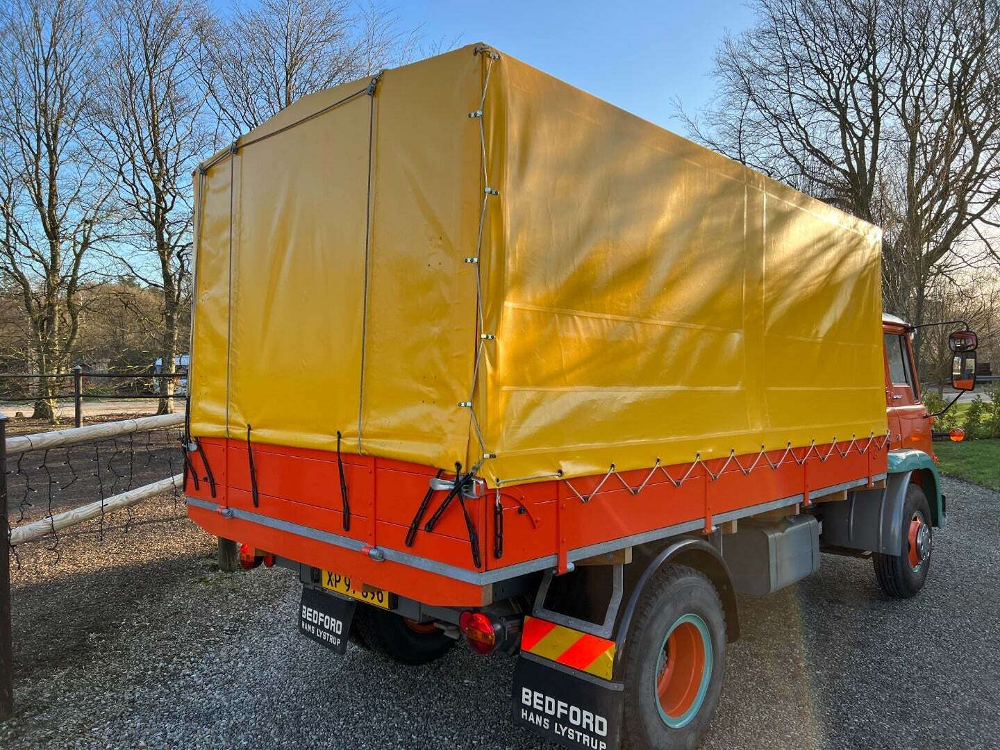 Orange Bedford TK860 fra 1977