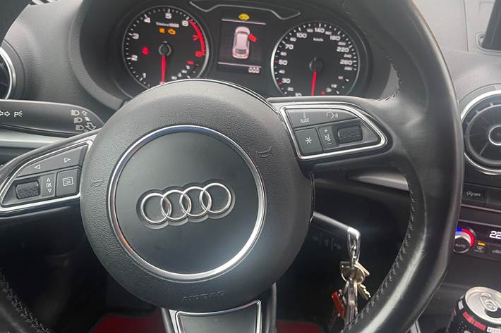 Rød Audi A3 Sportback fra 2013